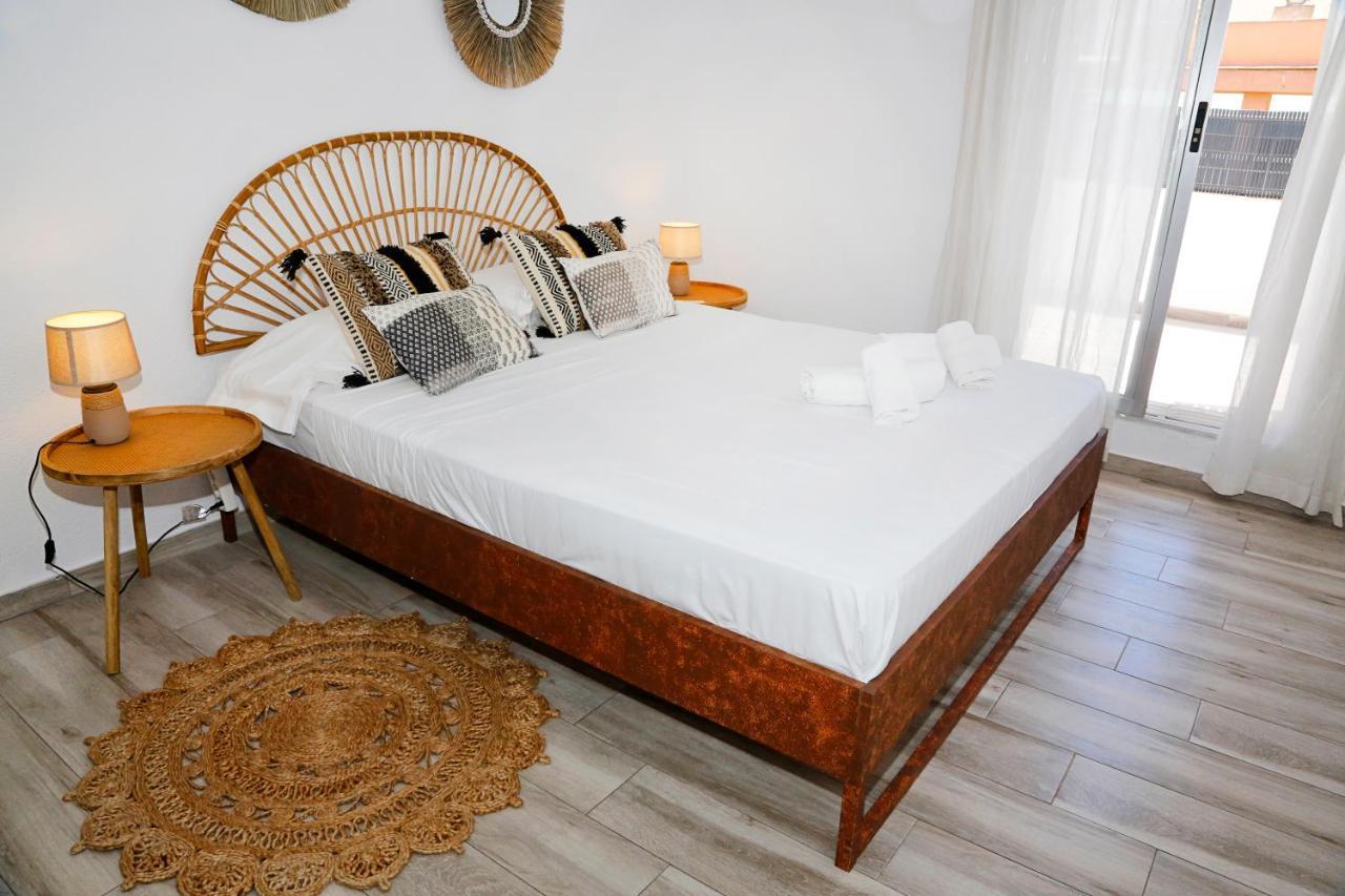 M&C Penthouse Santa Barbara Apartment อาลิกันเต ภายนอก รูปภาพ